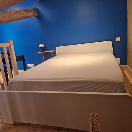 Apartamento Le Jardin Aux Camelias La Roche-sur-Yon Exterior foto
